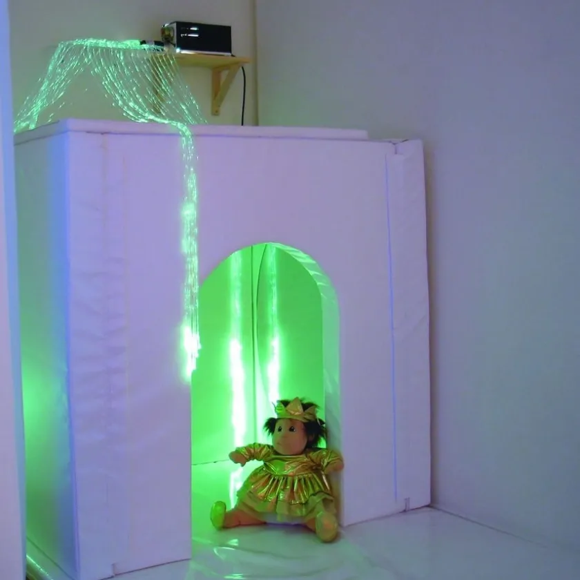 TTS Hidey Hut Indoor Den Outlet